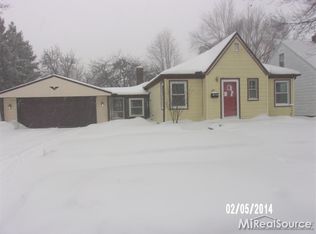 20578 Ridgemont Rd, Harper Woods, MI 48225