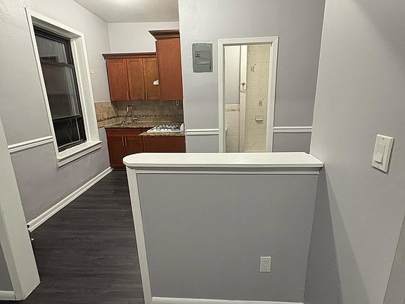 3rd image of 449-451 Mount Prospect Ave #20