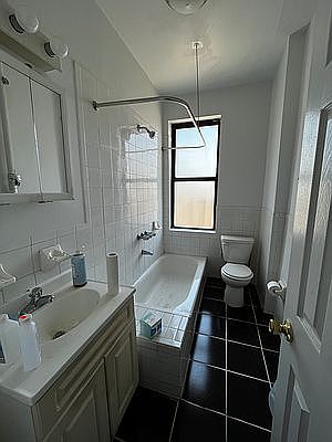 4th image of 267 Lincoln Pl #5D