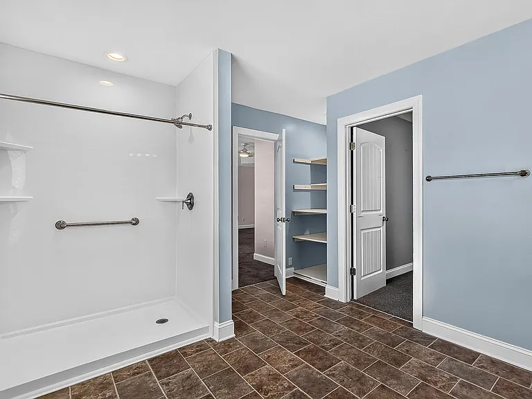 221 Robert Alan Dr — Photo 22