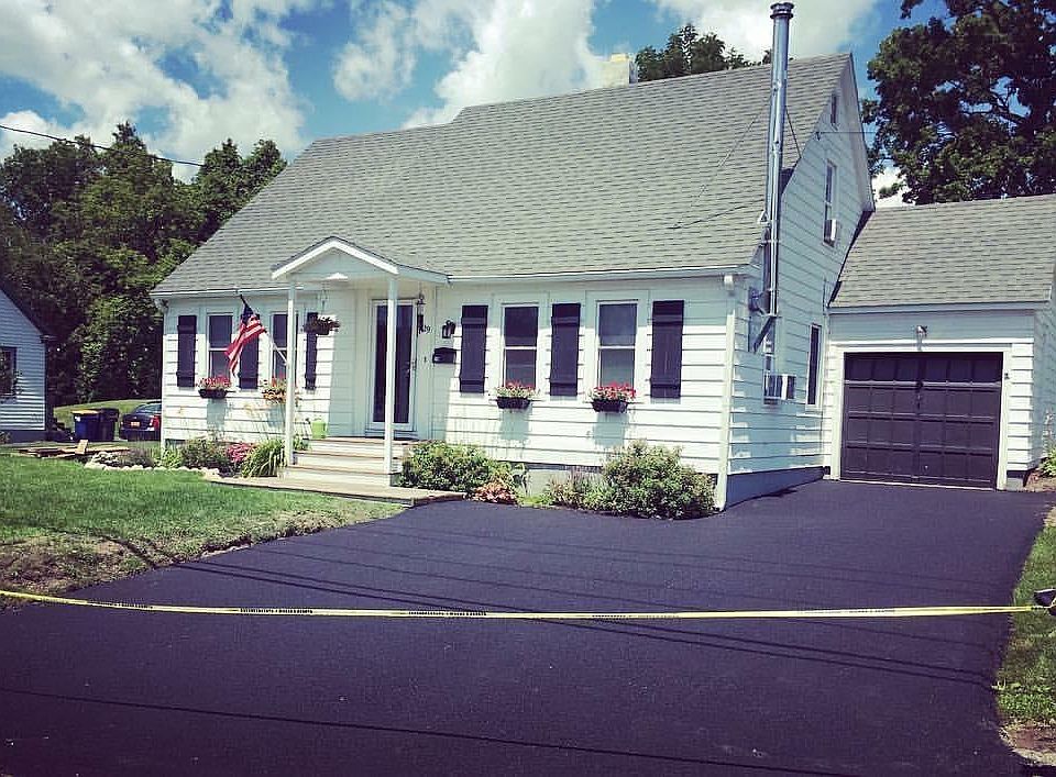 1st image of 29 Saint Claire St