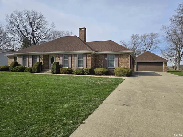 145 Ingersoll Blvd, Canton, IL 61520
