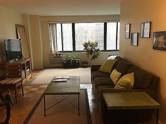 1st image of 382 Central Park W APT 4U