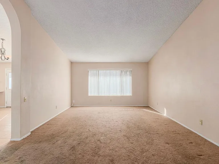 4825 W Chicago St — Photo 29