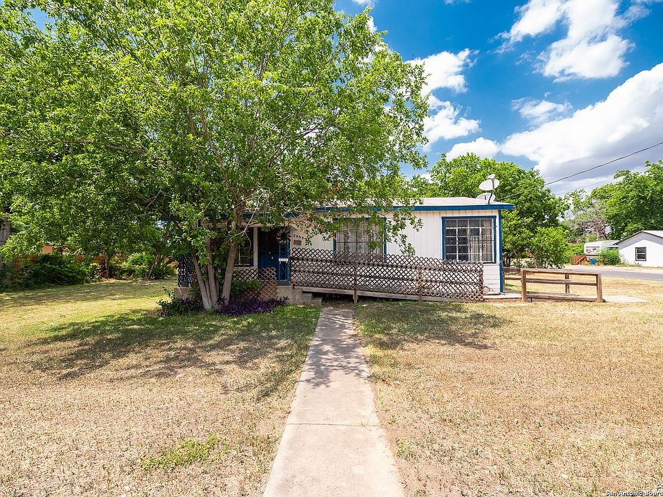 1st image of 2855 Montrose