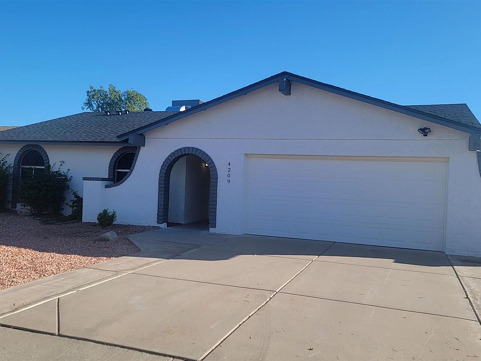 1st image of 4209 W Willow Ave