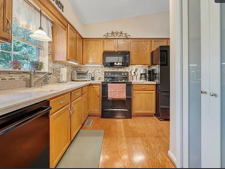 133 Gala Dr — Photo 1