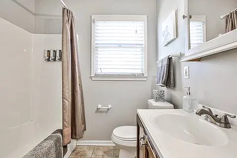 2 bed, 1000 sqft, $2,250 — Photo 3