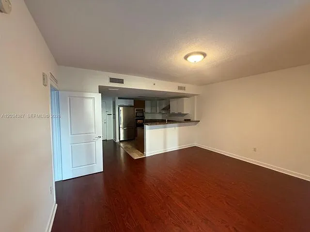 170 SE 14th St #1406 — Photo 6