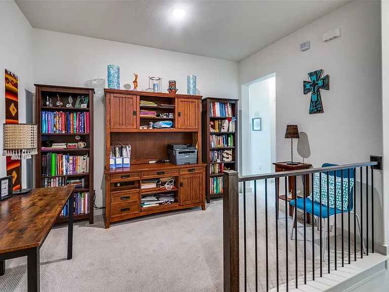 2728 Splendor Dr — Photo 10