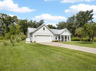 9249 Emily Dr, Fanning Springs, FL 32693