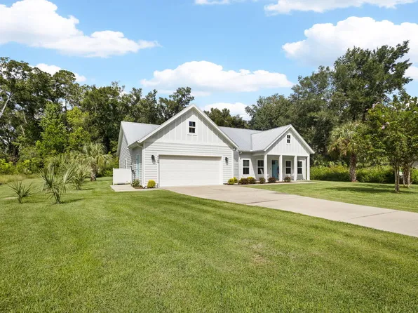 9249 Emily Dr, Fanning Springs, FL 32693