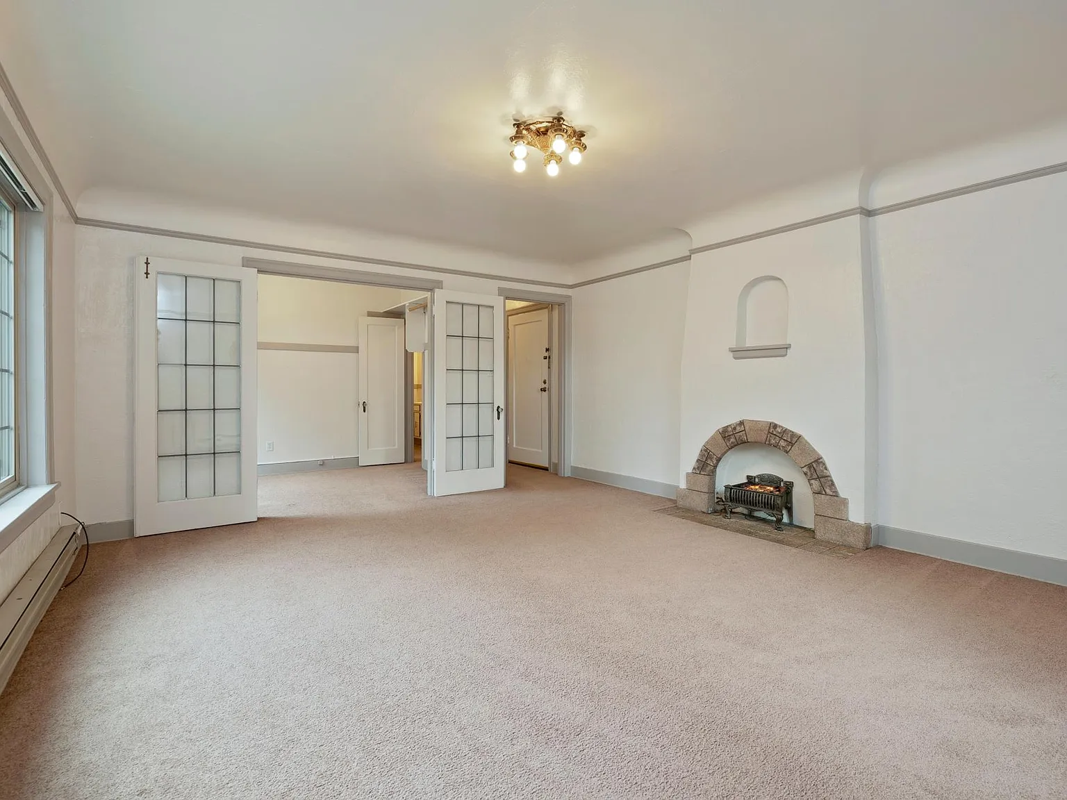 Victor Apartments — Photo 2