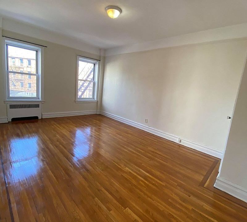 2nd image of 210 Marine Ave #B3