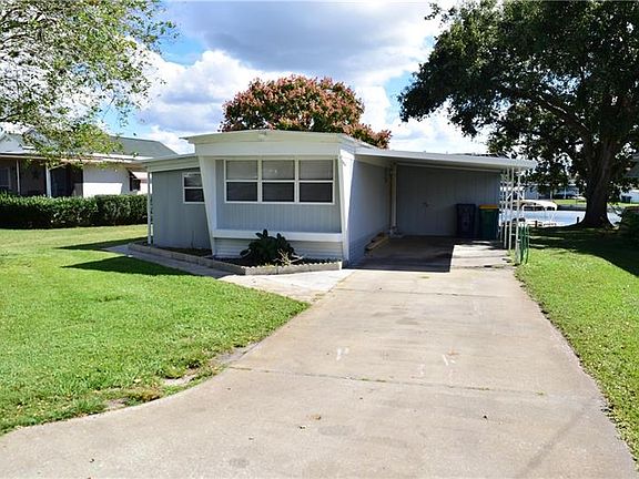3rd image of 1423 Lakeview Dr