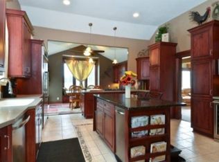 724 2nd St SE, Osseo, MN 55369