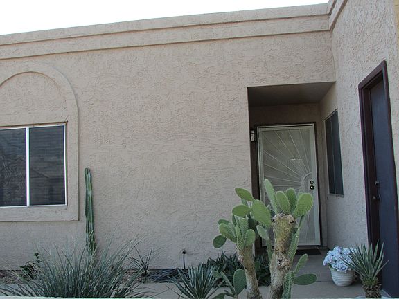 3rd image of 2130 W Yukon Dr