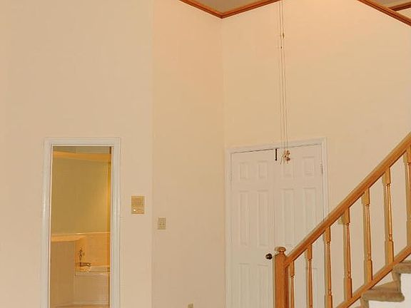 4th image of 6063 Estates Dr