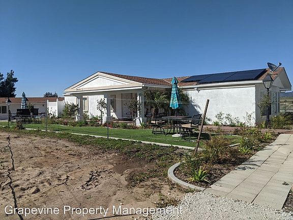2nd image of 39840 Calle De Vinedos #2