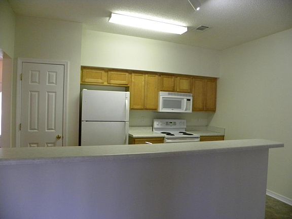 2nd image of 2119 Tom St #2119