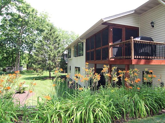 4th image of 432 Village Wood Ln