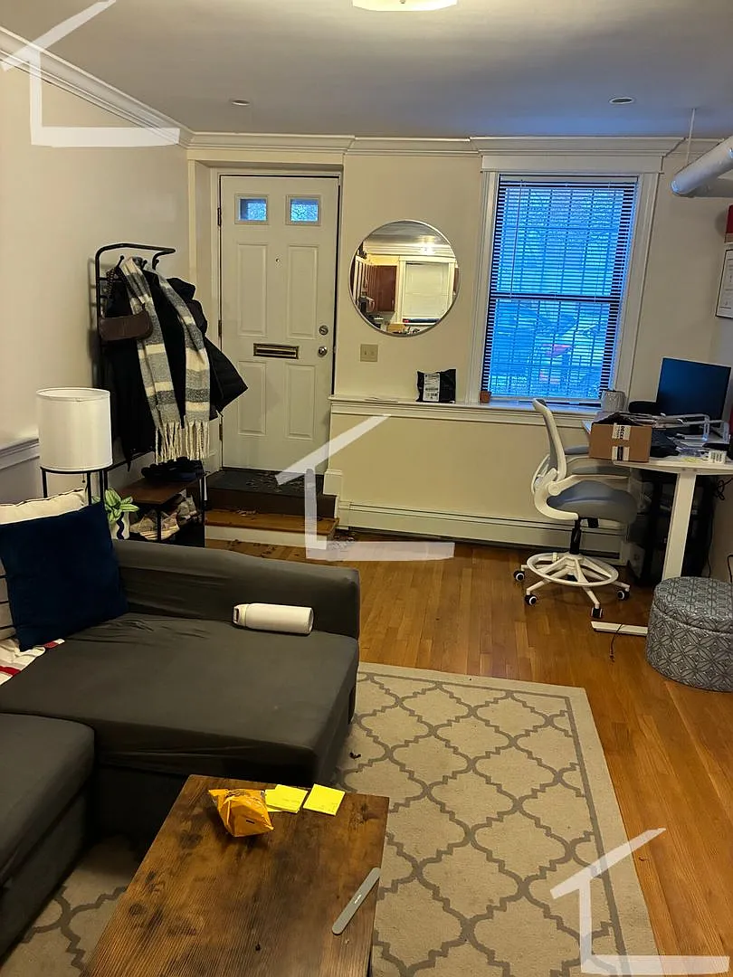 Charming 1 Bedroom-No Broker Fee — Photo 4