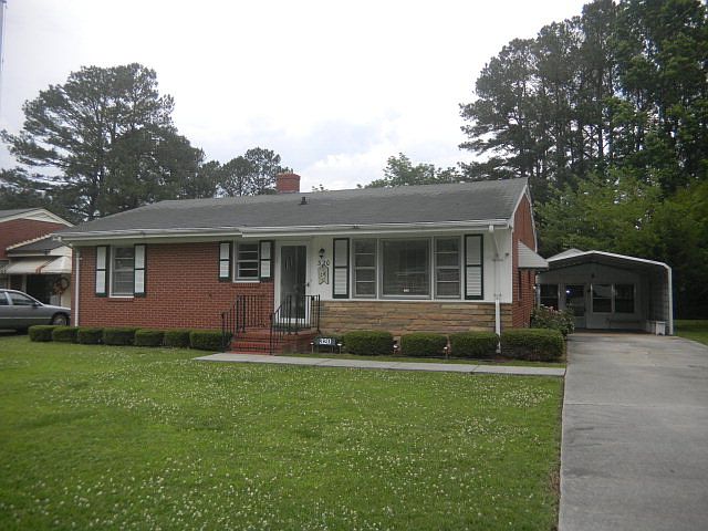 1st image of 320 Clayton St