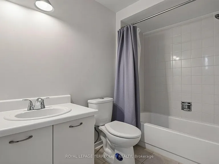 7 Yorkville Ct — Photo 27