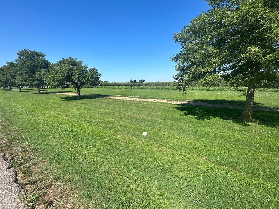 2nd image of 6380 N Highway 61