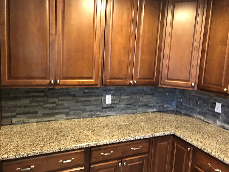 1010 Green Valley Rd SW — Photo 8
