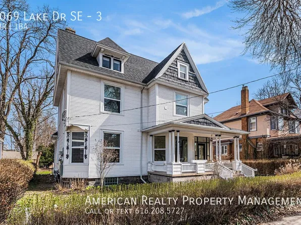 1069 Lake Dr SE, Grand Rapids, MI