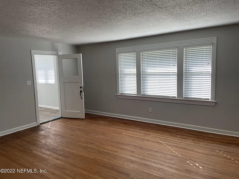 3677 Walsh St — Photo 4