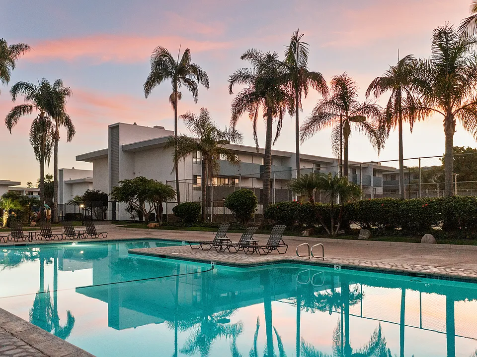 Experience ideal San Diego living when you live at Bay Apartments.