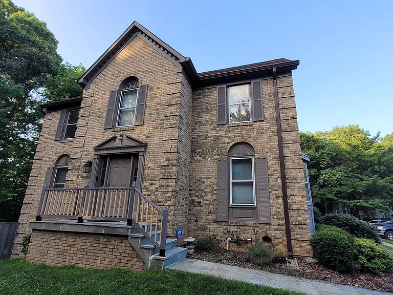 7975 Yancey Dr — Photo 1
