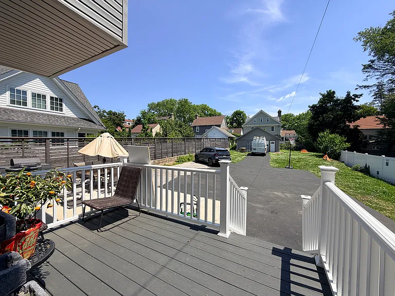 123 Bryn Mawr Ave — Photo 45