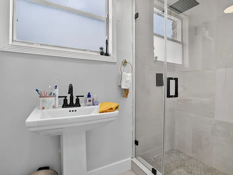 2465 Taylor St — Photo 21
