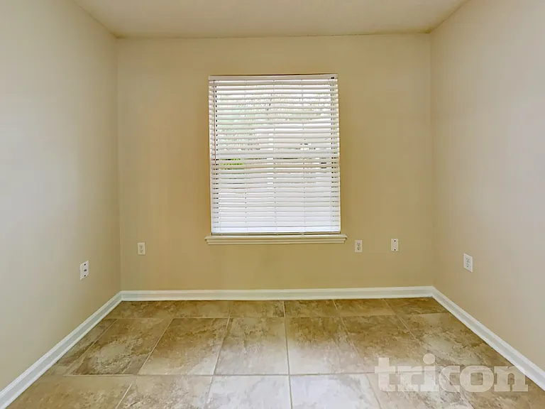 832 Worth Rd — Photo 6