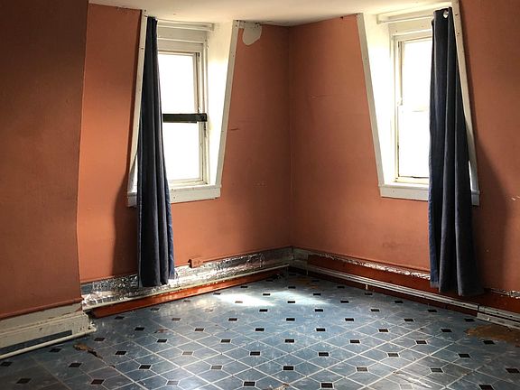 5th image of 104 Fairview Ave Floor 3