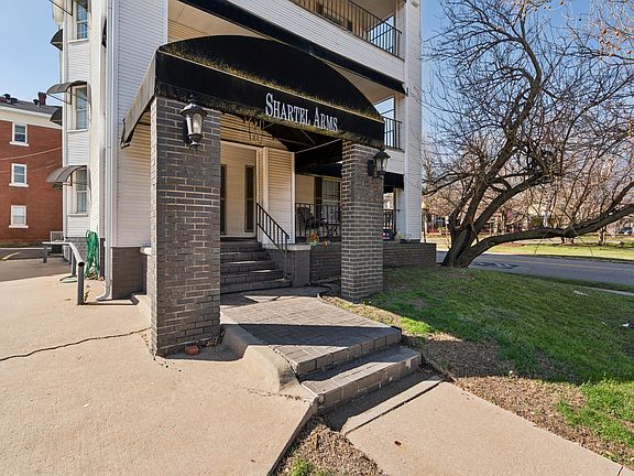 3rd image of 732 NW 18th St APT 2