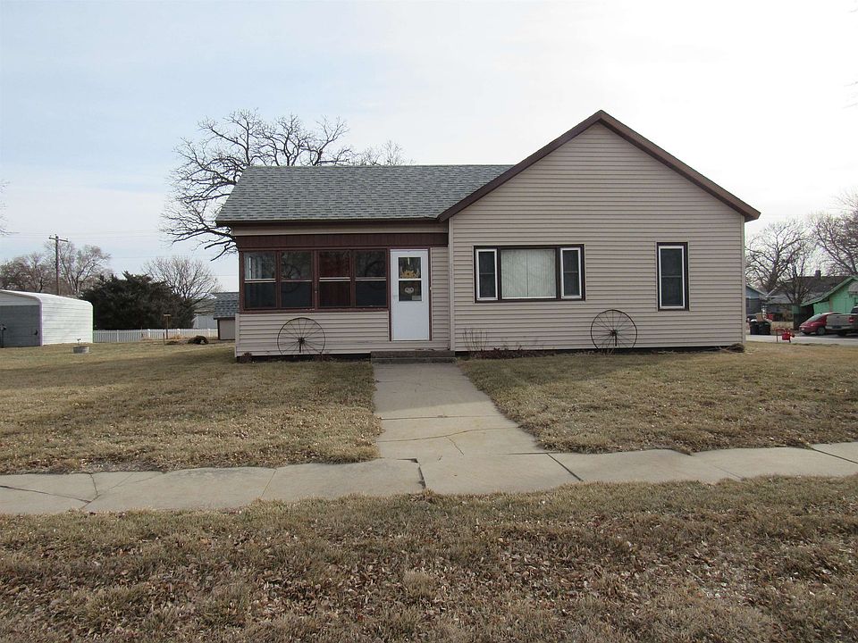 1st image of 519 1st St