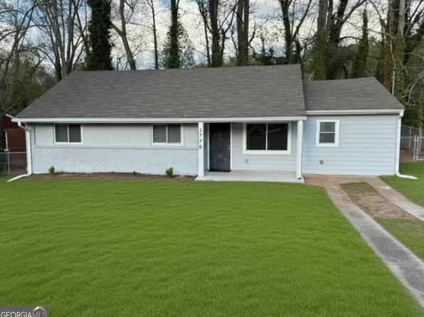 1735 Carter Cir, East Pt, GA 30344