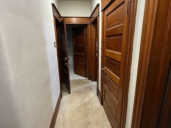 3rd image of 601 Crescent Ave #2