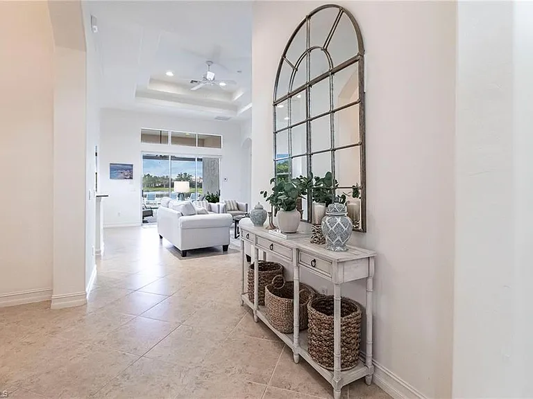 7863 Valencia Ct — Photo 5