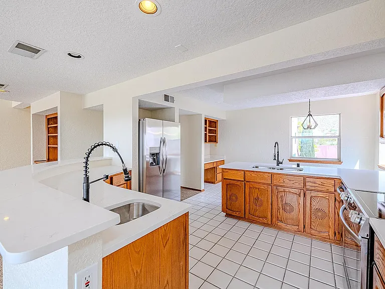 5137 Glenwood Pointe Ln NE #5137 — Photo 31