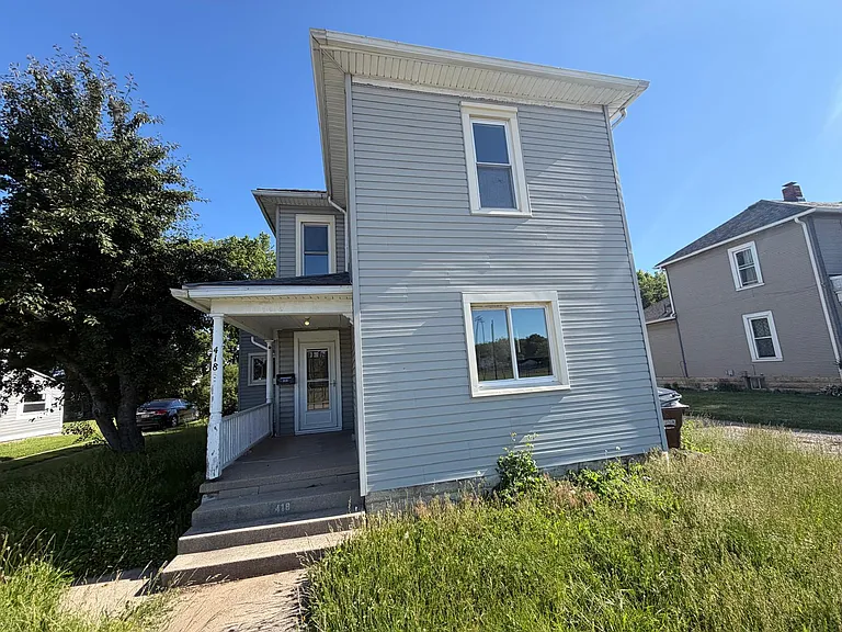 418 E Ash St — Photo 2