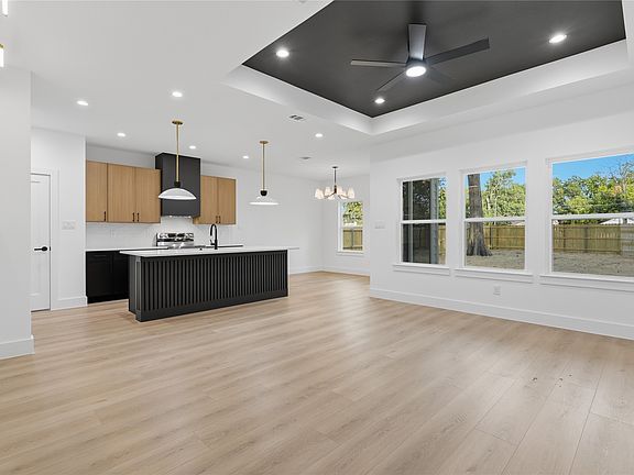 4th image of 2638 Southland St