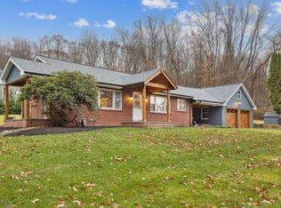 16 Lawrence Rd, Randolph, NJ 07869