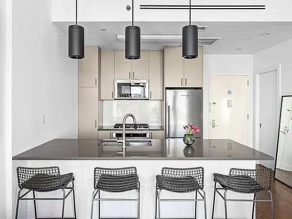 5th image of 159 Tompkins Ave #Ph6b