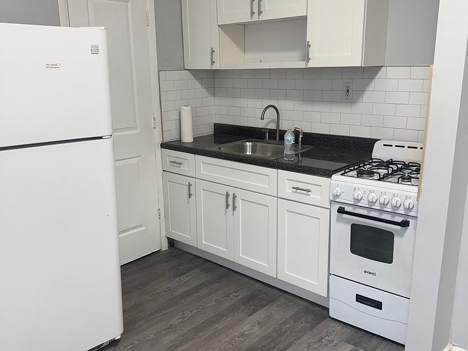 1st image of 279 Griffith St APT 3L