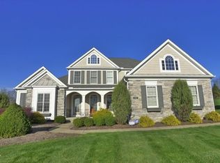 260 Sheldon Ct, Aurora, OH 44202